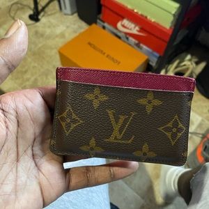 LV cardholder